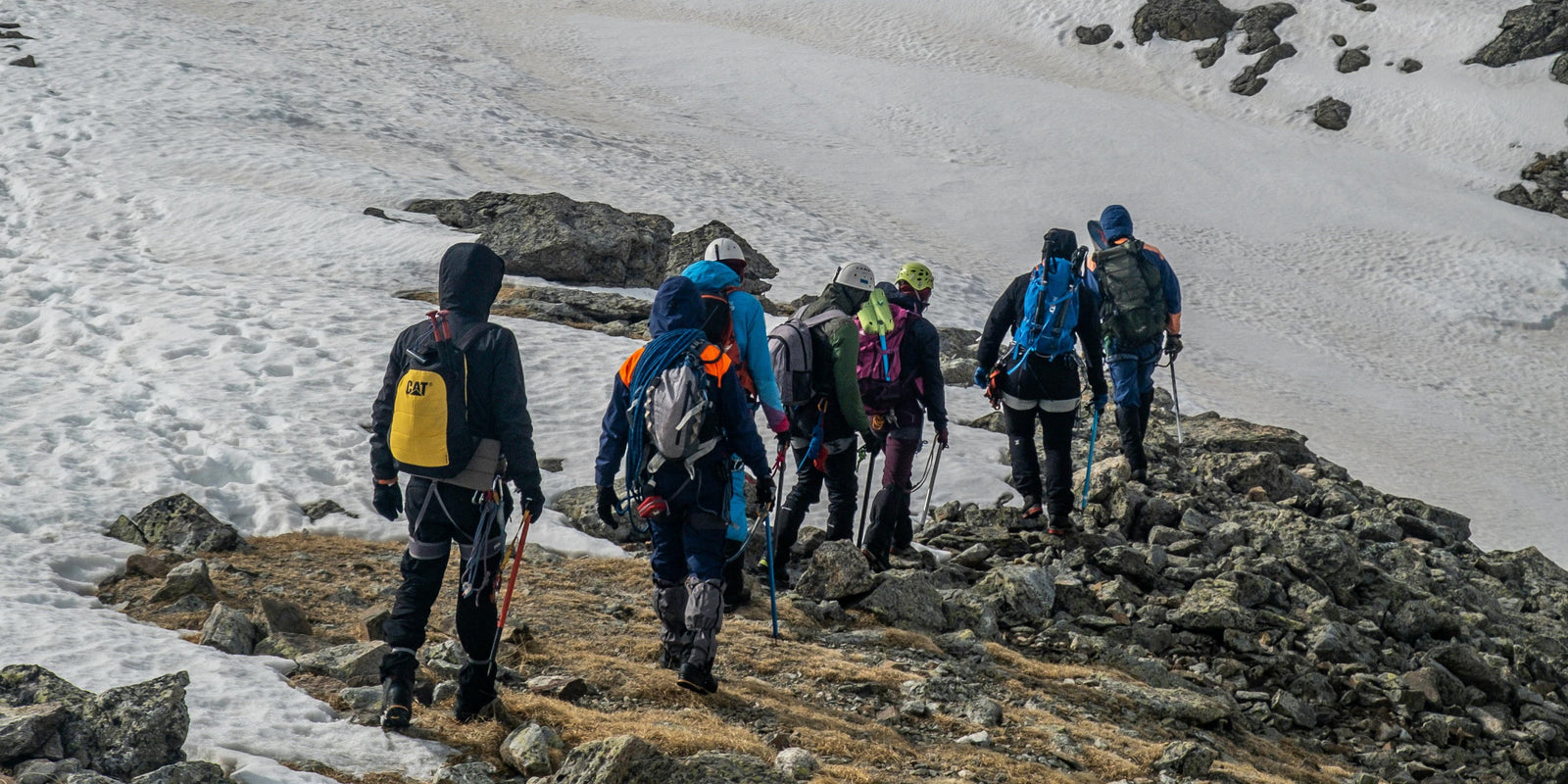 Errores comunes al hacer rutas de montaña y cómo evitarlos